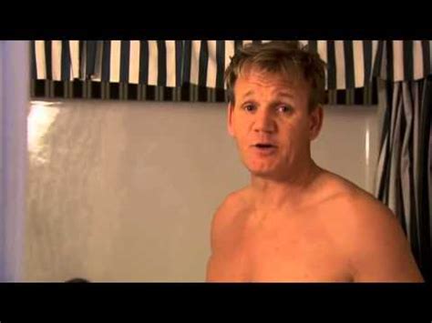 gordon ramsey nude|Gordon Ramsay Strips Down Naked On Hotel Hell, Gets In Fight。